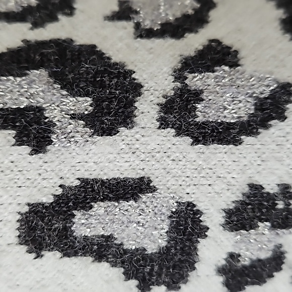 Cynthia Rowley Sparkle Snow Leopard Print Mock Turtleneck Sweater - Picture 4 of 8